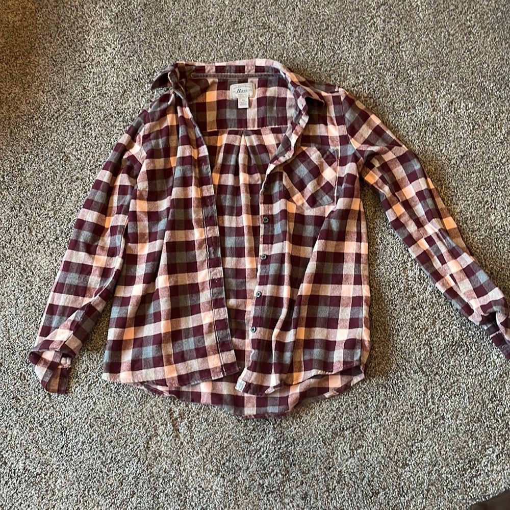 Women’s flannel, size xs
